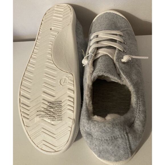 NWT Women's SO Redwood Grey Sneakers Size 7 Memory Foam Super Comfy - Picture 6 of 7